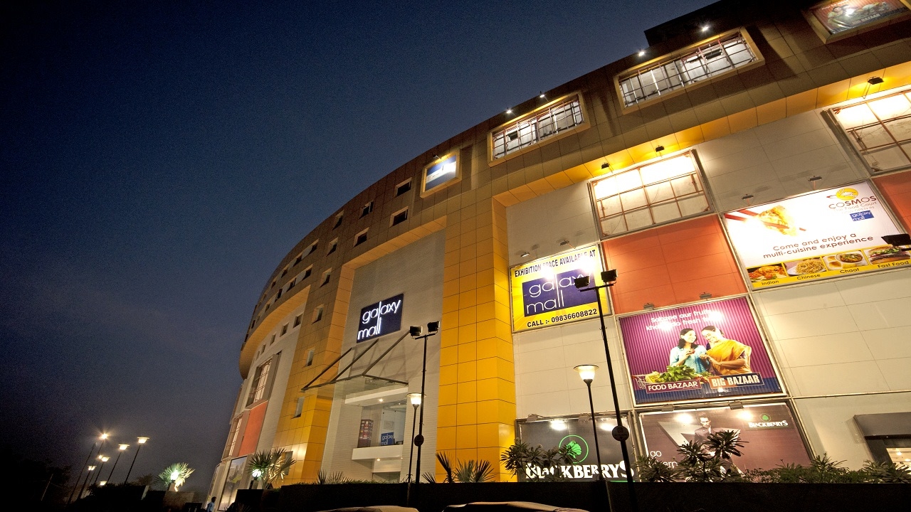 Night View of Galaxy Mall in Burnpur